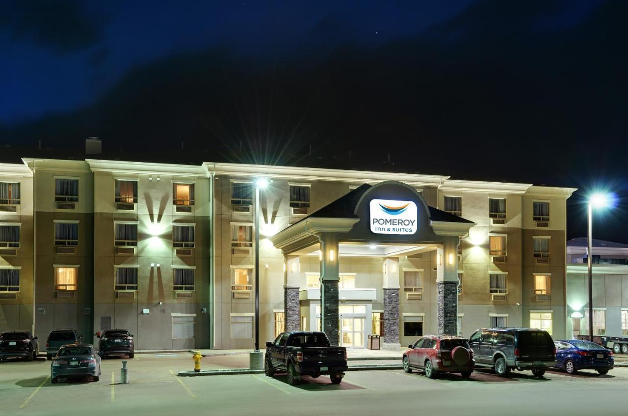 Pomeroy Inn & Suites Prince George Exterior photo
